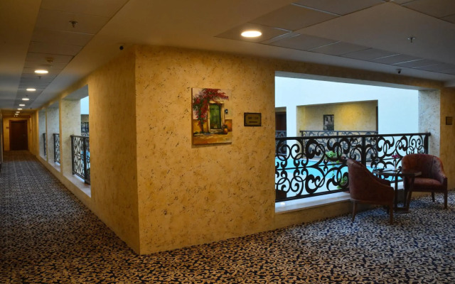 Saray Hotel