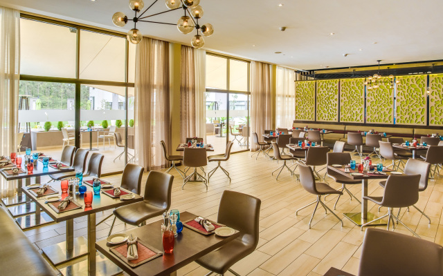 Tamarind Tree Hotel