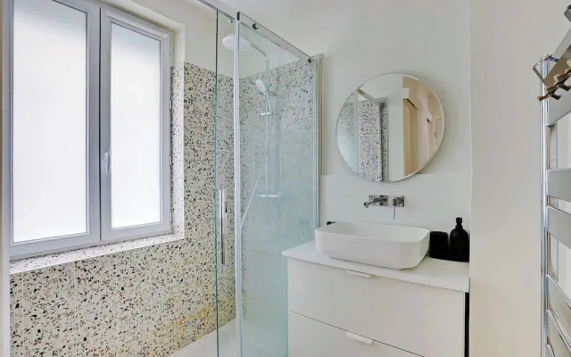 Authentic Apartment - 3br/8p - Clignancourt