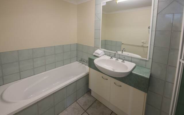 Centrepoint Holiday Apartments