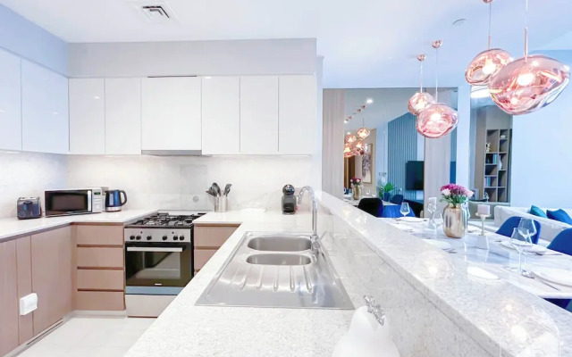 Spacious 3.5 Bedroom Apartment in Burj Royale