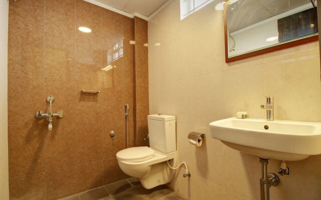 OYO 4594 Apartment Krish Inn