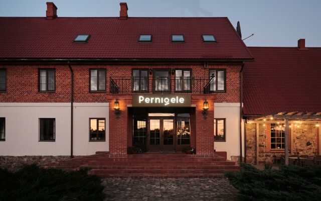 Grill House & Hotel PERNIGELE