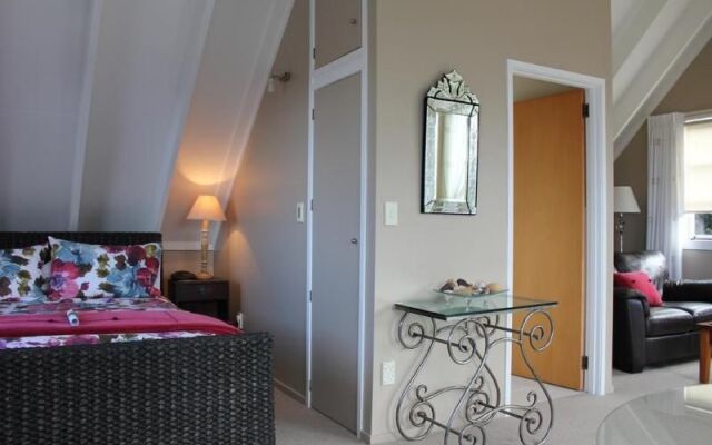 Brenton Lodge