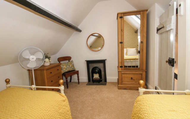 Raven Lane Retreat