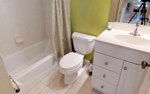 240 Bradenton Beach Club