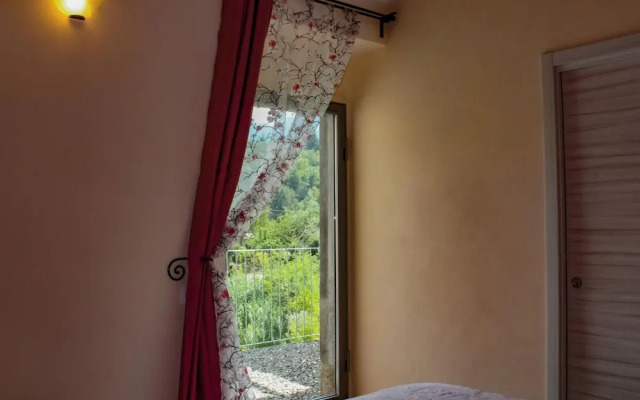 A Charming Stay in Casola in Lunigiana