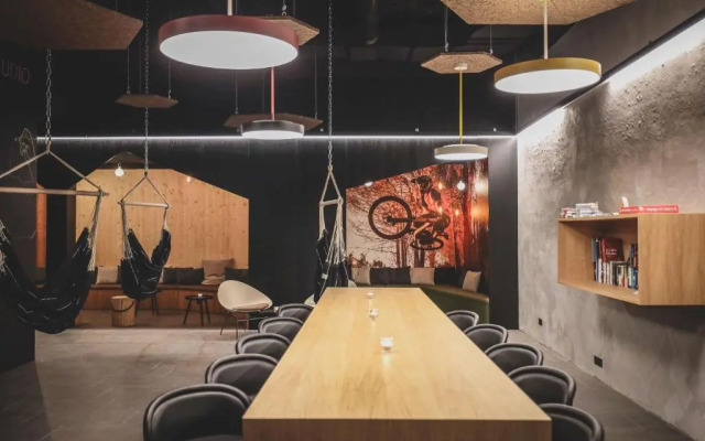 AVES Hotel & Apartment Arosa