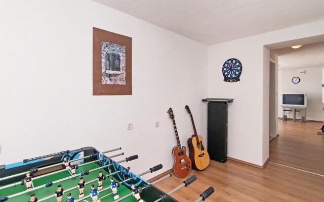 Awesome Home in Supetar With 3 Bedrooms and Wifi