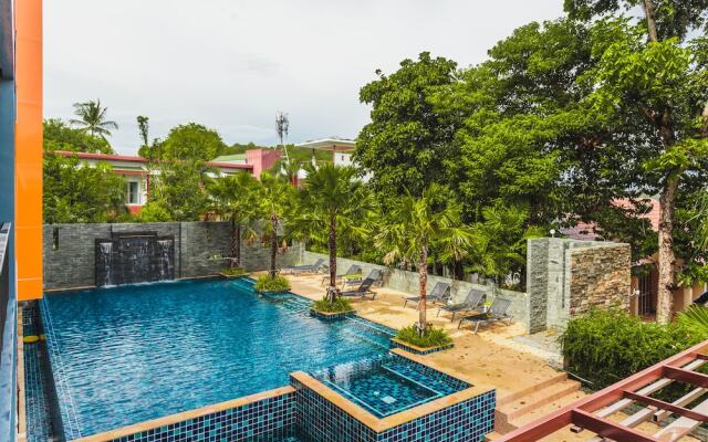 Condo in Nai Harn in ReLife 15-122-211