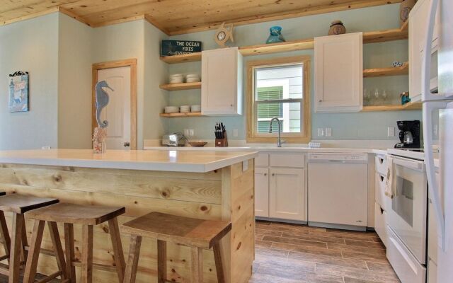Seahorse Shanty OV32