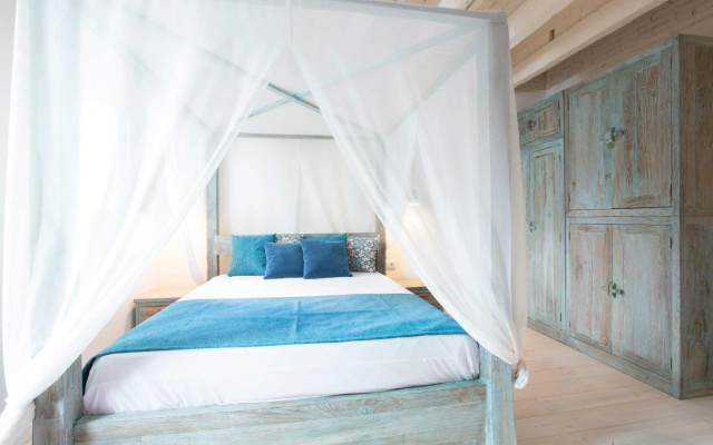 La Bodega Suites