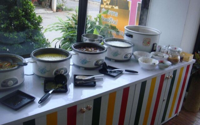 Aunchaleena Grand Hotel Wing B