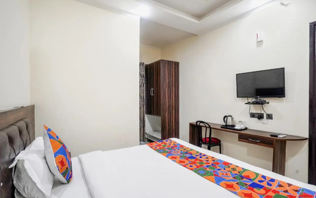 Yoyo Rooms Near Saphire International School Sector 70