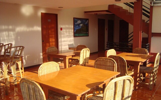El Gallo Traveler's Pension