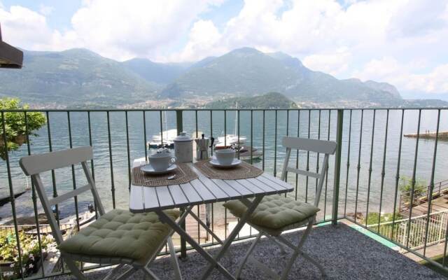 The Green House on the Lake