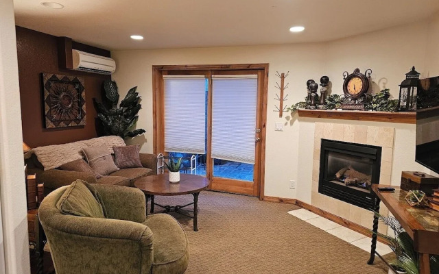 Alpenglow One Bedroom One Bath A09