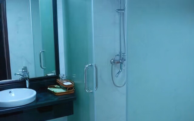 Liping Grand Hotel