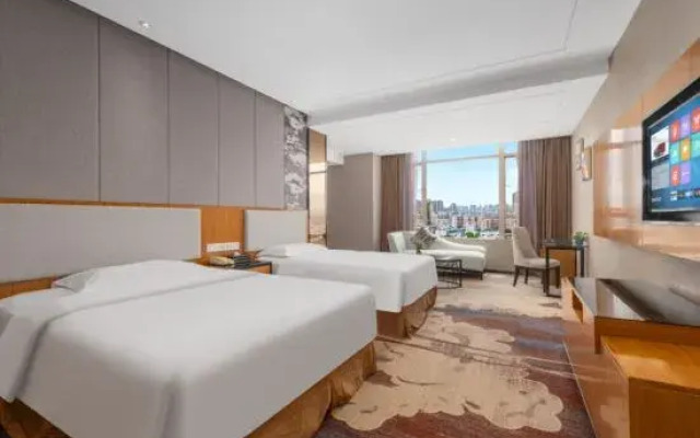 Bai Li Holiday Hotel (Enping Aofeng Square)