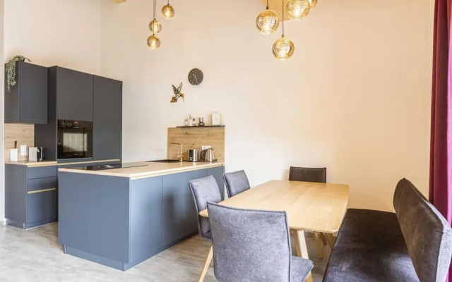 Apartment Directly on the Mountain