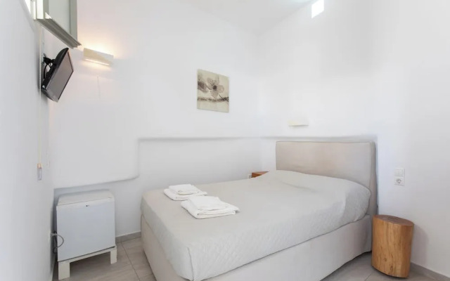 Agia Anna on the beach