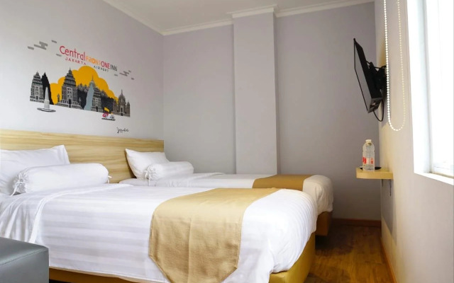 Central Front One Inn Jakarta Airport