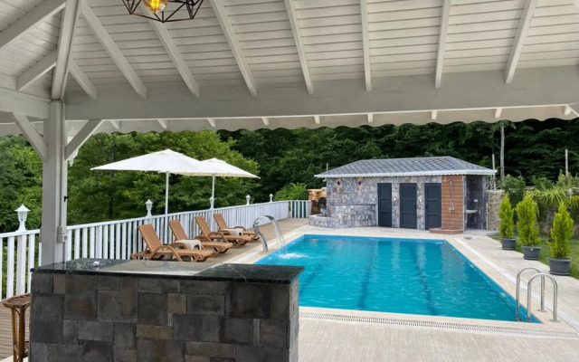 Stunning Villa in Peaceful Sapanca in Kartepe