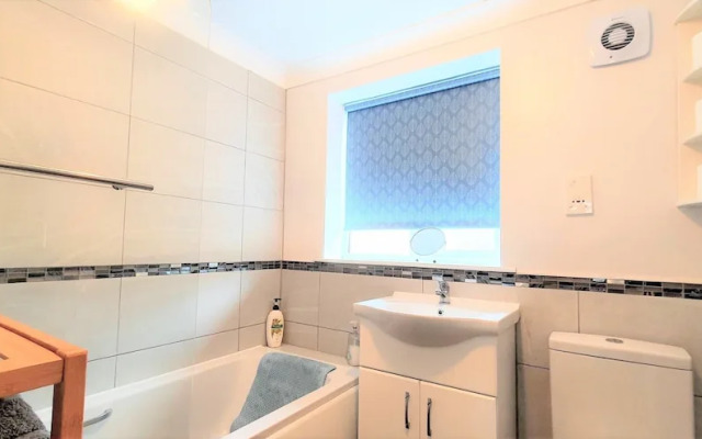 3-bedroom Victorian House With Superfast Wi-fi