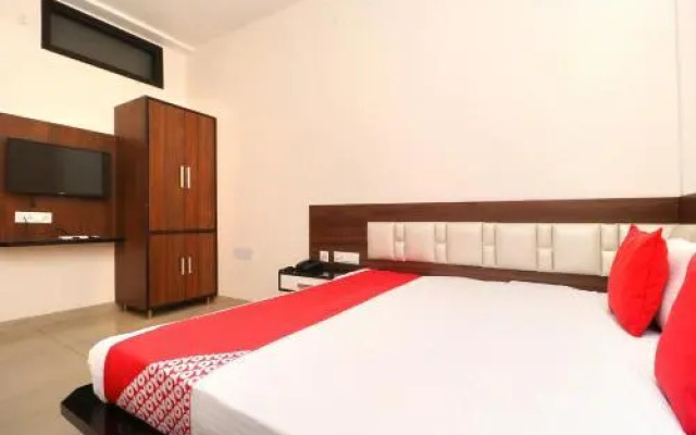 Hotel M9 By OYO