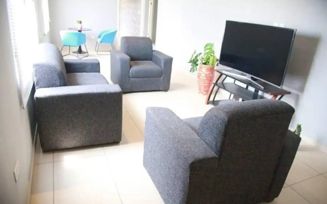Captivating 2-bed Ensuite Apartment in Accra