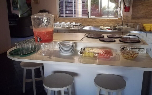 Bed & Breakfast the Rock