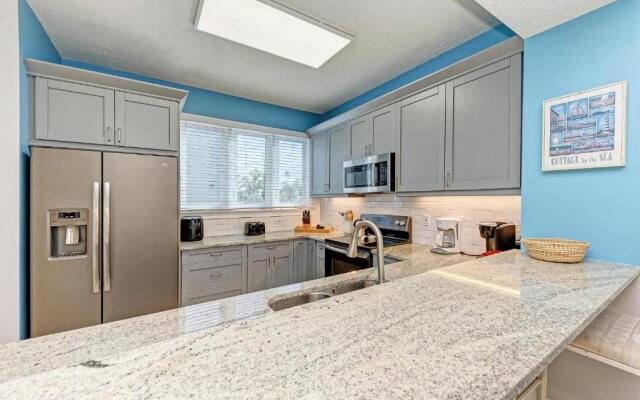 Longboat Key Cedars Beach House-pet Friendly-2 Minute To The Beach