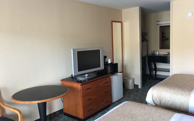 Travelodge by Wyndham Harriman