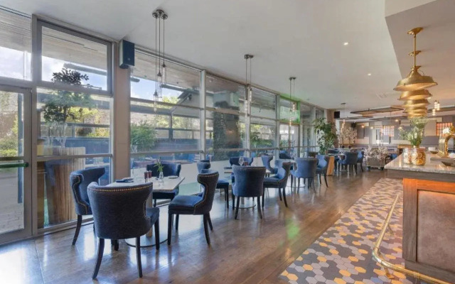 Harbour Hotel