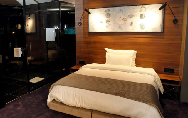 Ambasador Hotel