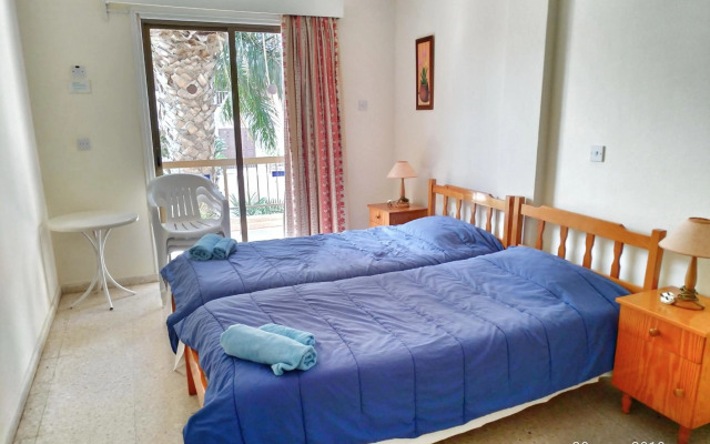 Constantaras Apartments