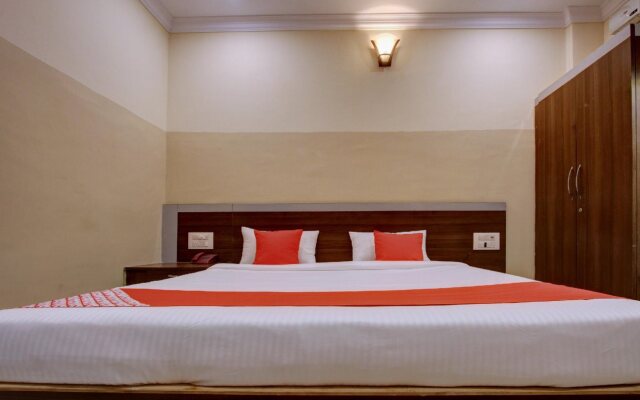 Rathneshwari Residency By OYO Rooms