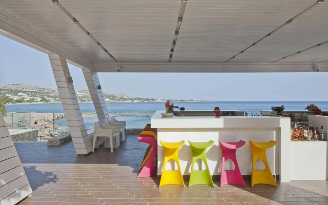 Sunrise Hotel