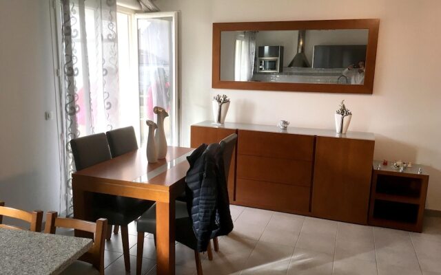 Apartment With 2 Bedrooms in Bagnolet, With Terrace and Wifi