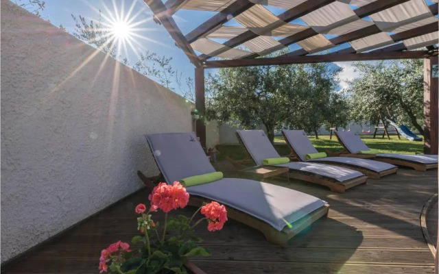 Four-Bedroom Holiday home with Sea View in Krnica
