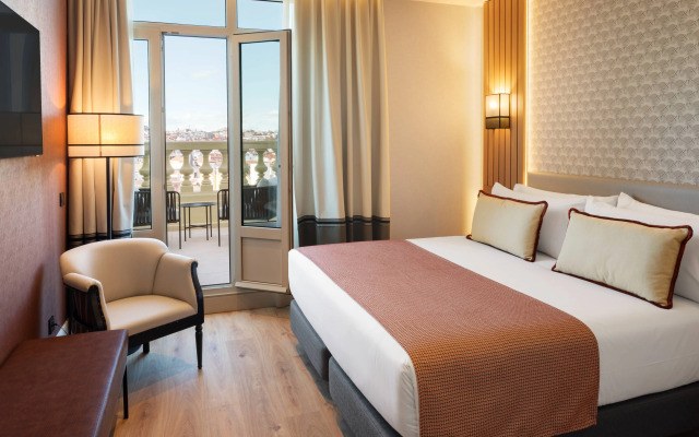 Catalonia Plaza España Hotel & Spa
