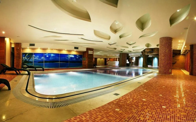 Shiraz Grand Hotel