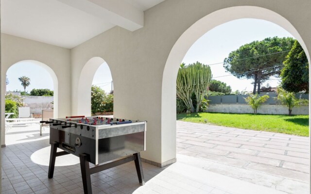 Simplistic Holiday Home in Fontane Bianche With Garden