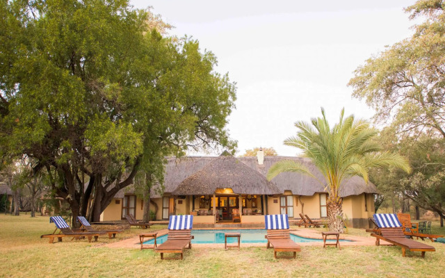 Mziki Safari Lodge