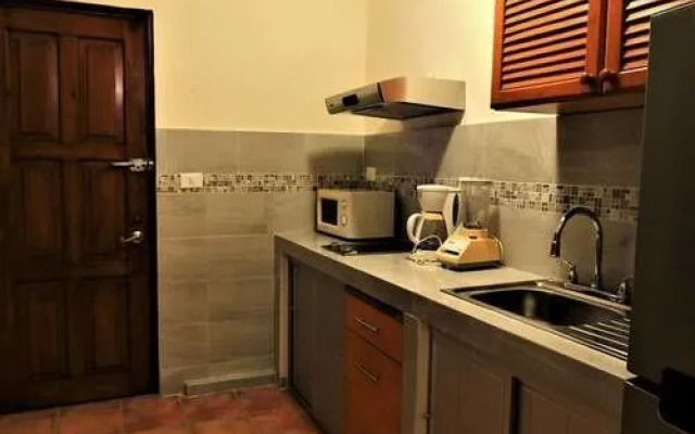 Maya Suites By LHMG