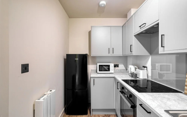 Renaissance House Apartments