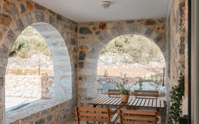 Villa Dioni Tria in Ditiki Mani