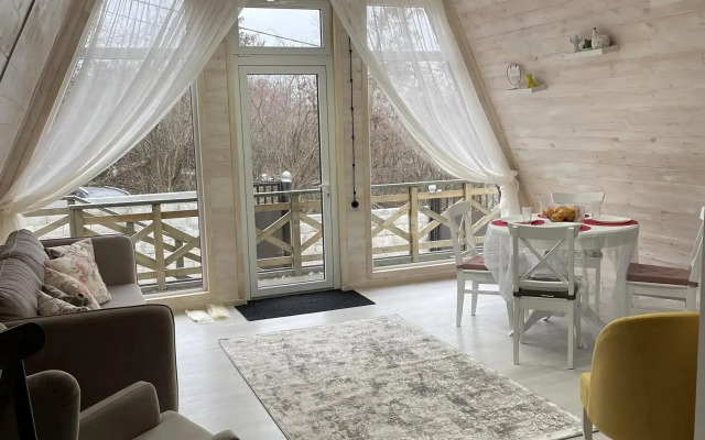 Cottage na Atazhukina