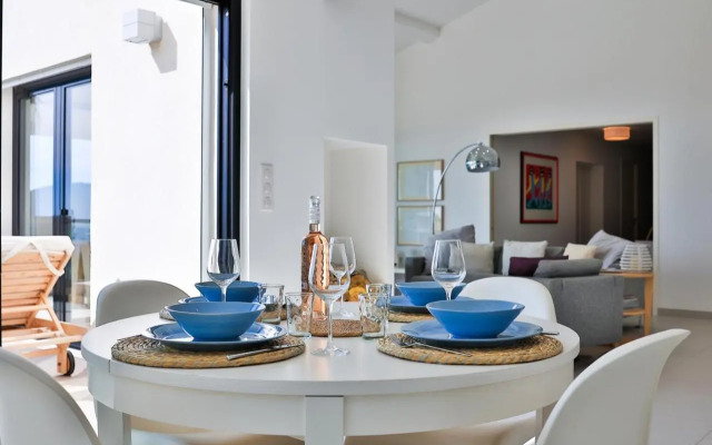 Ferienhaus Petites Maures, Meerblick und eigener Pool