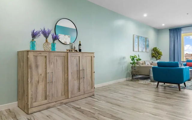 Oceanside Luxury The Cove Palm Beach 2BR 2 5BA